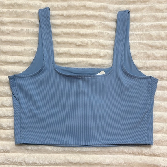 Express Square Neck Crop Top - Picture 2 of 3